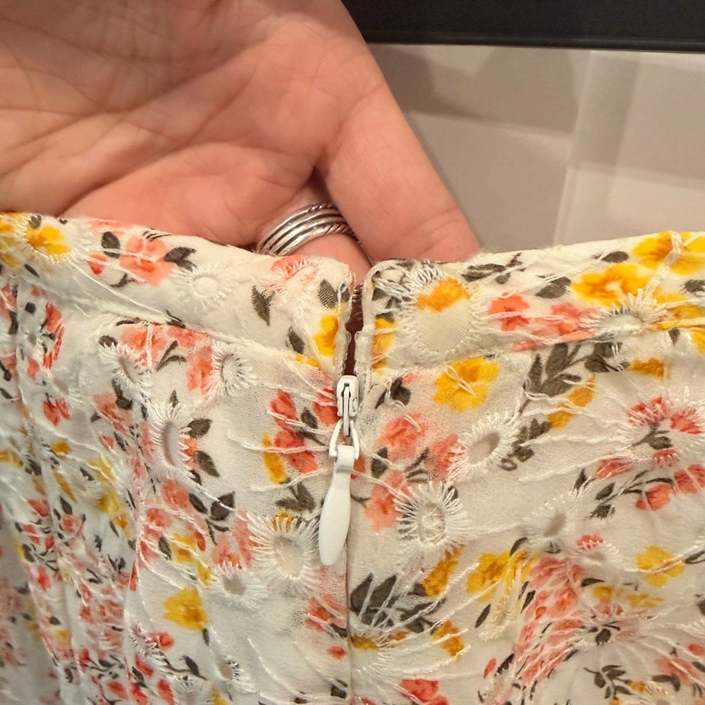 LOFT Floral Cream Skirt Set - Picture 7 of 9